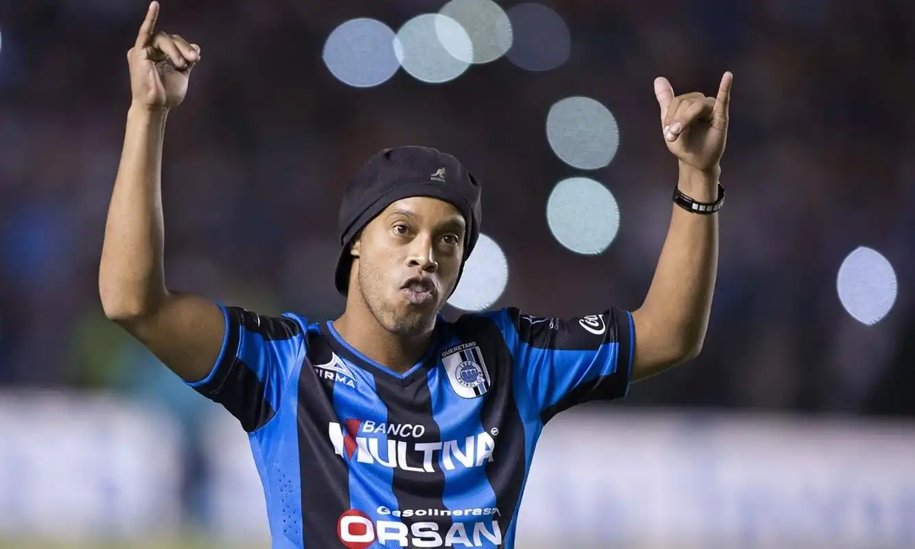 德里赫特个 德里赫特个