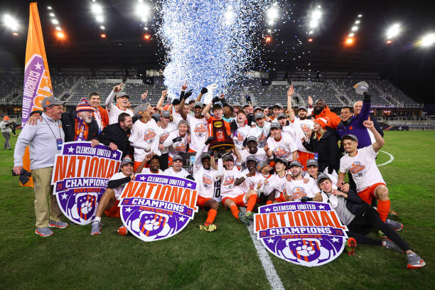 甲中的表现 甲中的表现